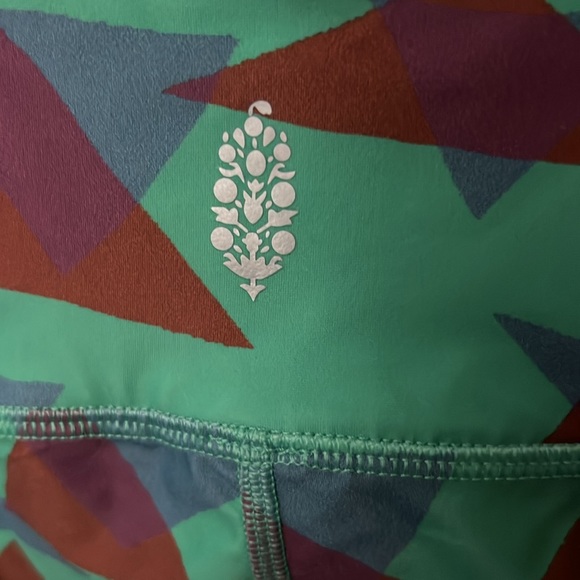 NEW FP movement Cropped Leggings. S/S - Picture 3 of 6